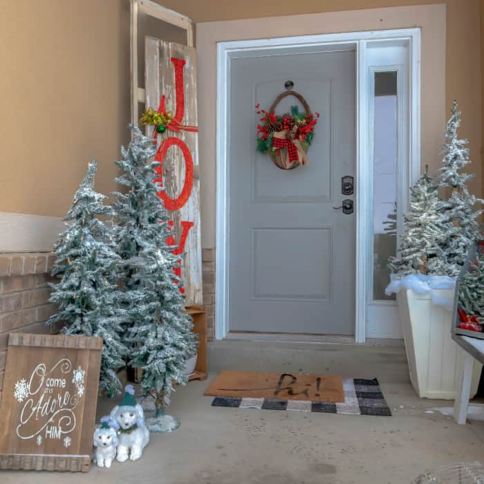 front porch decorating ideas for Christmas 