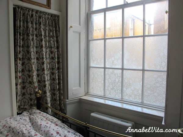 lace panels on front door window coverings