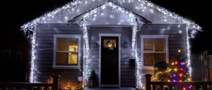 How to decorate the outside of your house for Christmas
